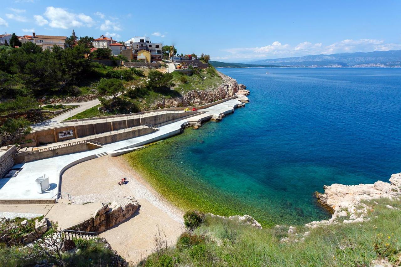Apartments With A Parking Space Vrbnik, Krk - 429 Exterior foto